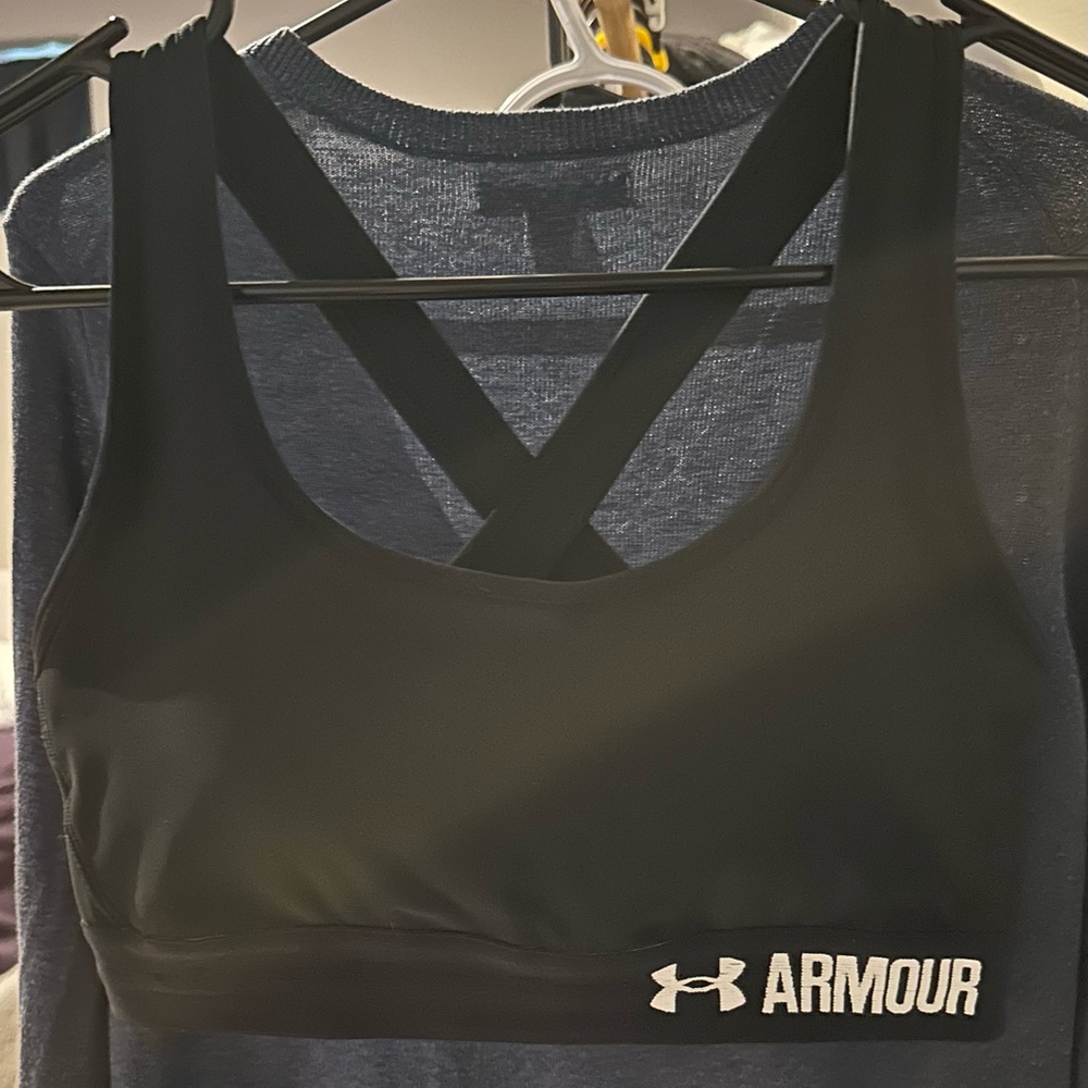 Excellent condition Under Armour sports bra